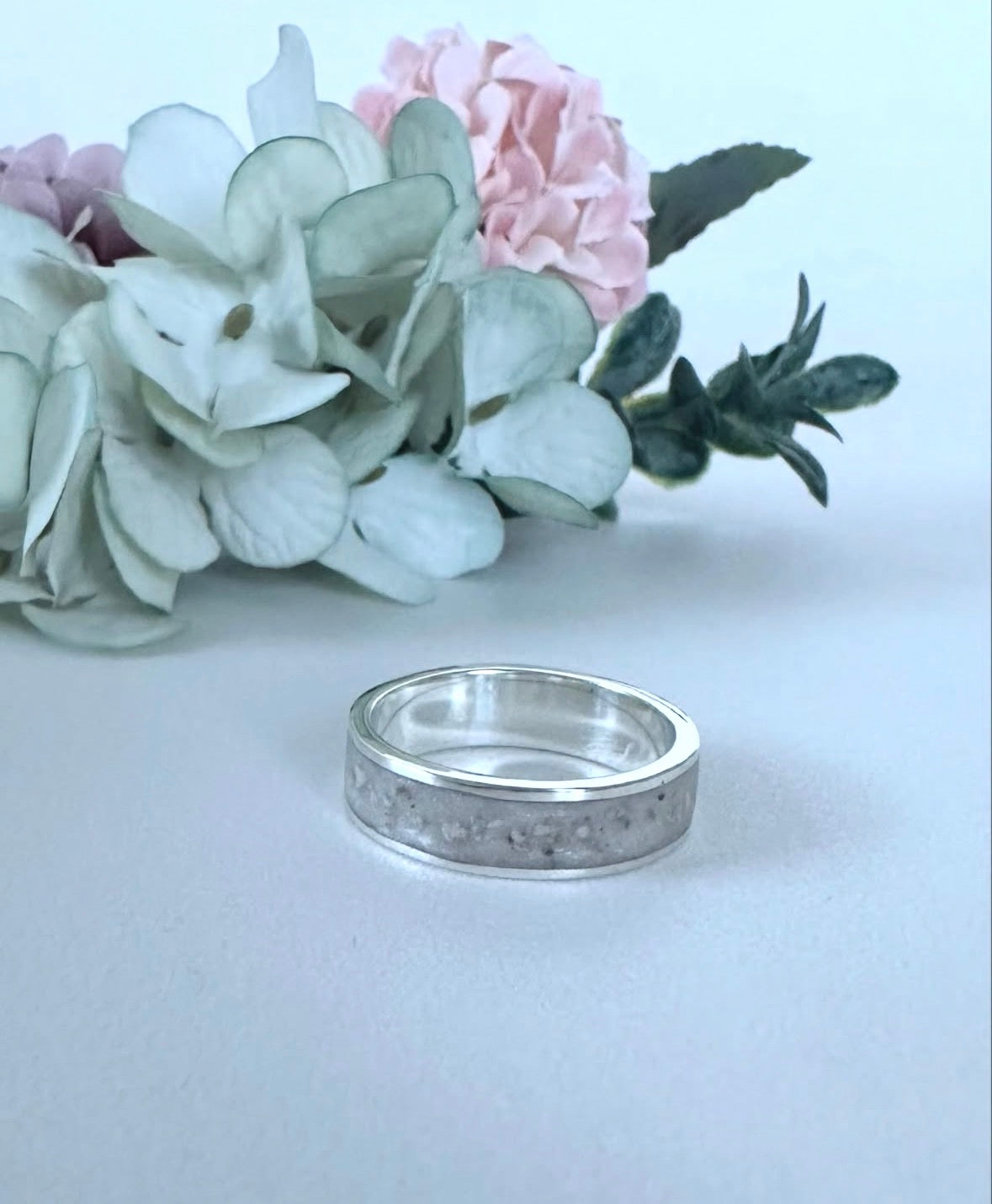 Classic Eternal Circle 6mm Silver Band