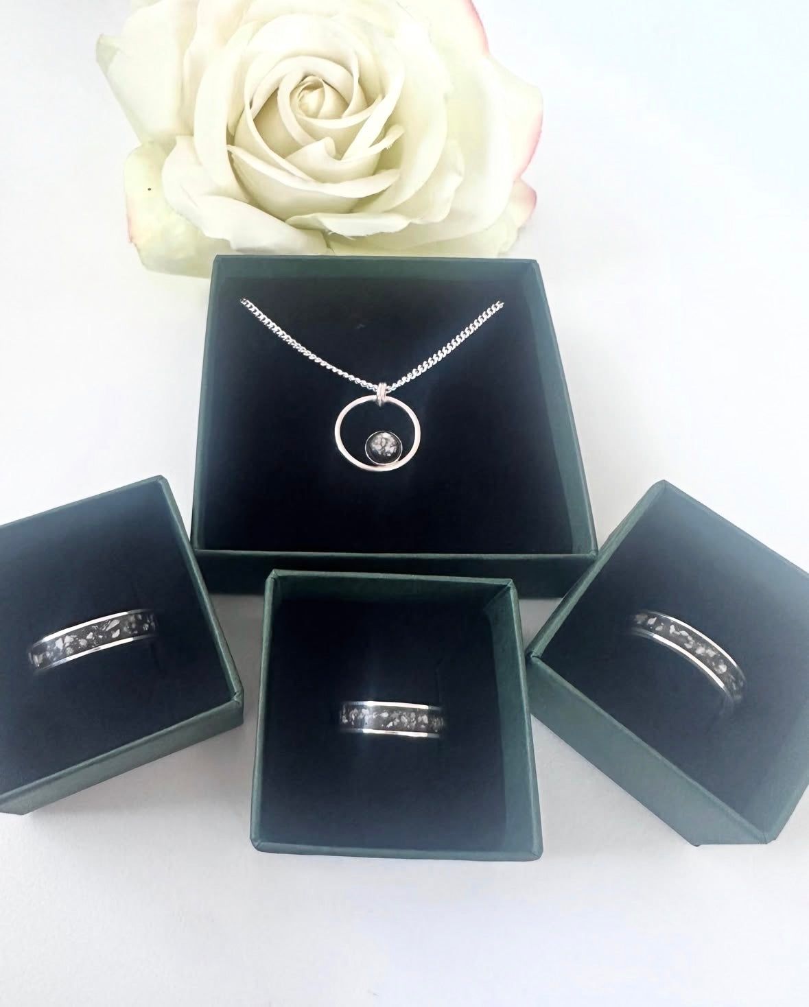 Classic Eternal Circle 6mm Silver Band