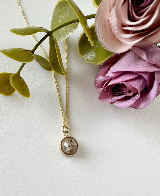 Classic Round Pendant in 9ct Gold